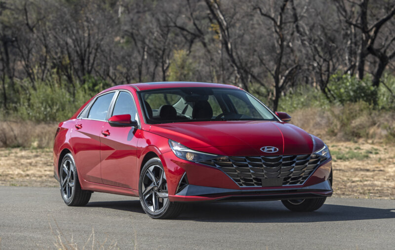 Rent Hyundai Elantra 2023 in Dubai