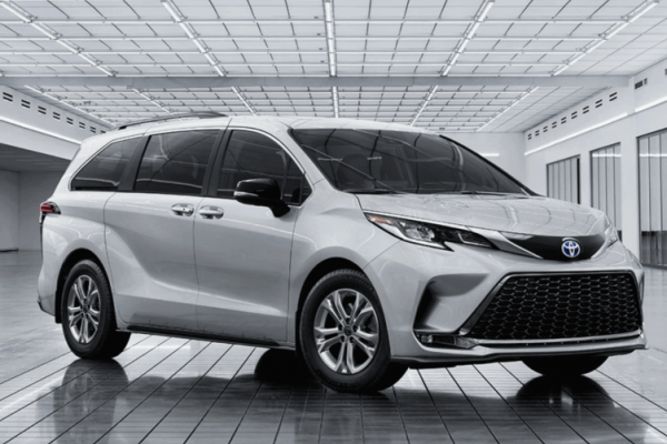 Toyota sienna for rent in Dubai