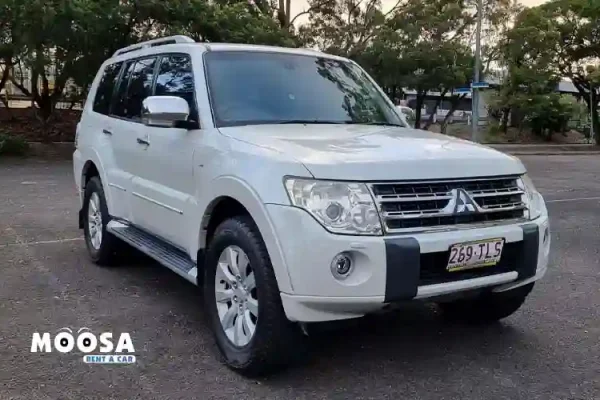 Mitsubishi pajero Rental Dubai